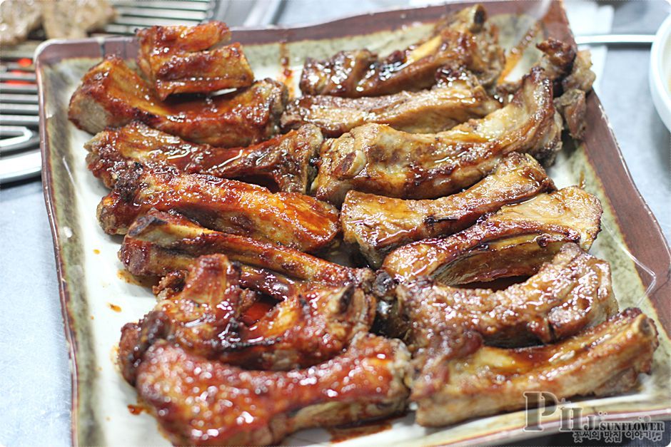 신당맛집/중구맛집-연탄불에 구워 더욱더 맛있는 등갈비의 맛집을 가보니..-연탄창고