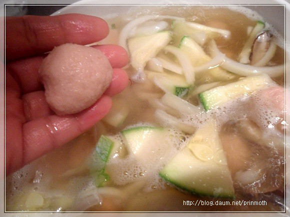 월요일 아침 거르지 마셔요~~감자 옹심이국~~