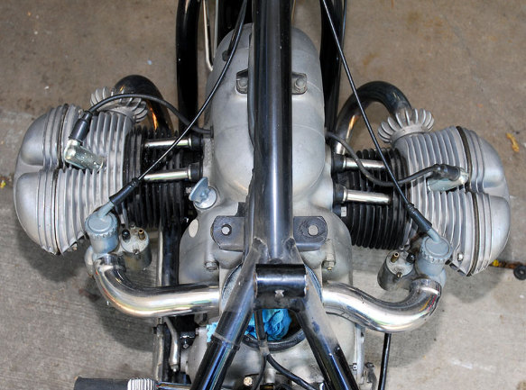 Flat Engine VS Boxer Engine