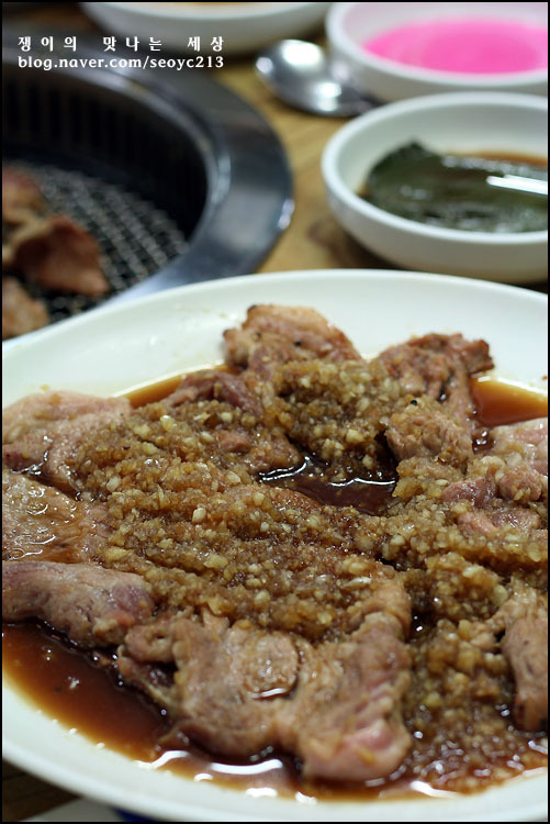 돈돼지삼겹살 이미지