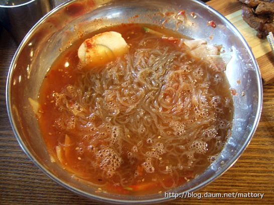 육쌈냉면 이미지