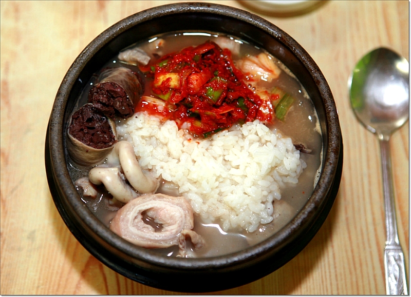 뚝배기순대국밥 이미지