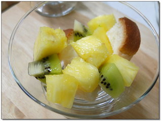 아이스크림보다 맛있는~ 요구르트 파인애플트라이플