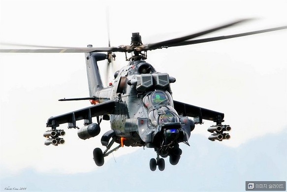  mi24 superhind vs apache ah64 20586F454EF519151F2327