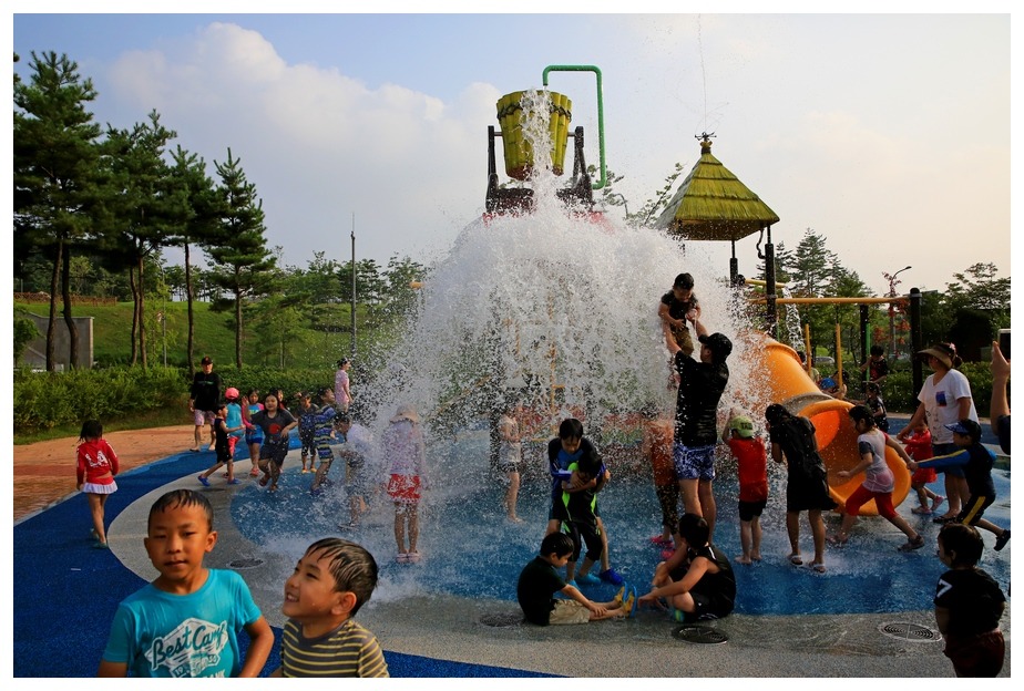 분수 속의 아이들