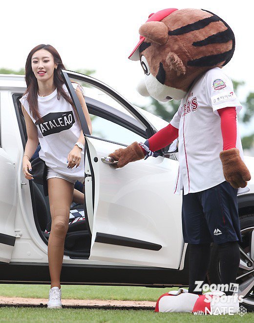 KIA 타이거즈 치어리더, 김청...
