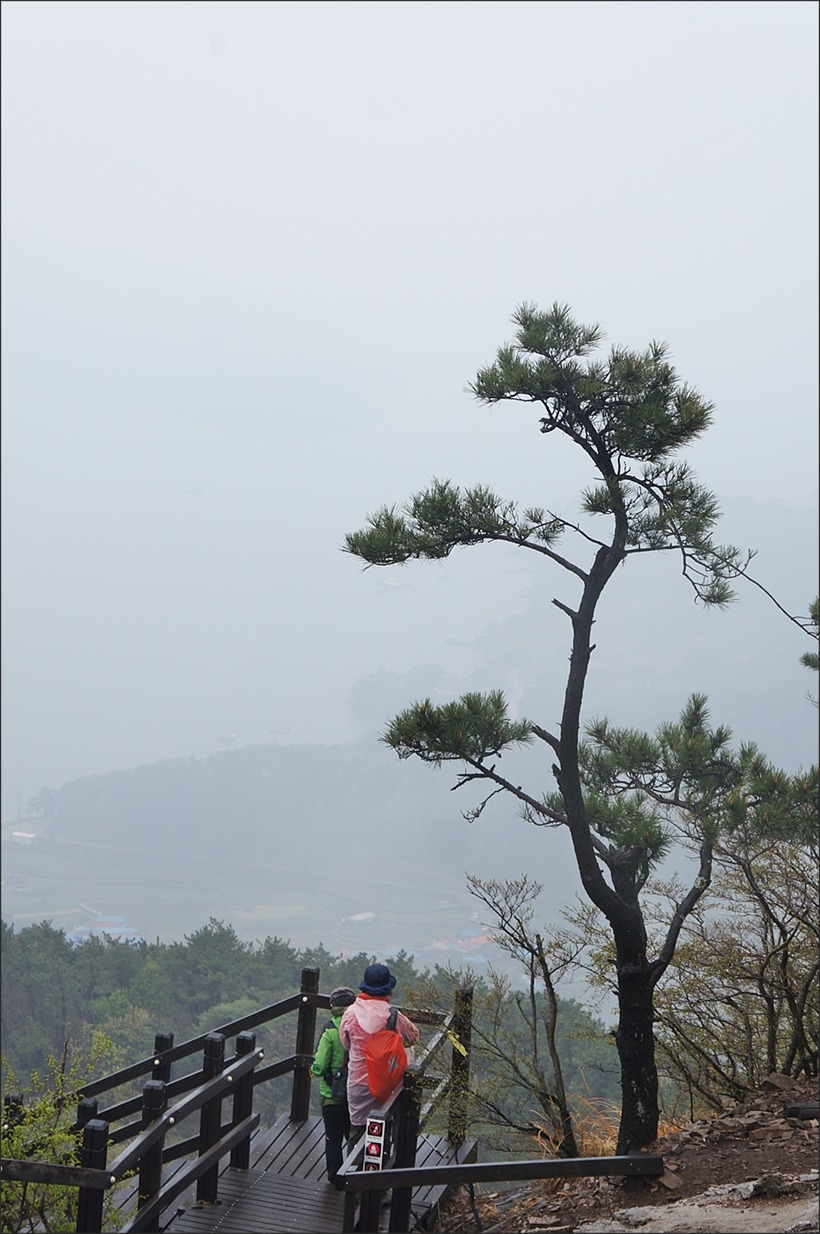 밧줄이용 하산 이미지