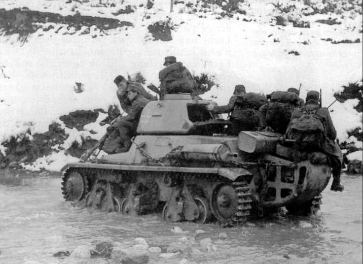 독일군이 노획하여 발칸전선에서 사용했던 프랑스군 H 39 호치키스 경전차 -German capture used French H 39 Hotchikiss Light Tank in the Balkan 